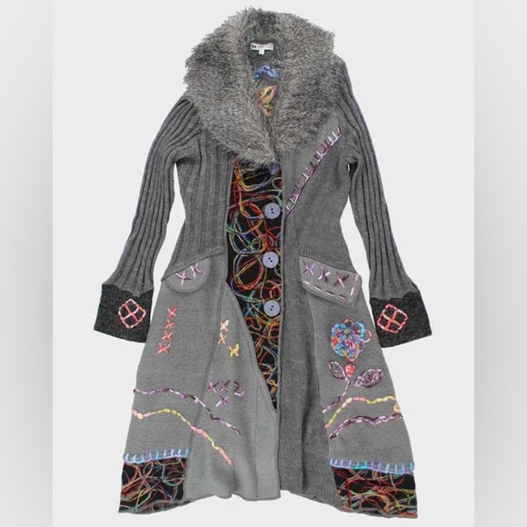 Vintage Sweaters - Vintage Women's Y2K Papillon Long Cardigan Jacket